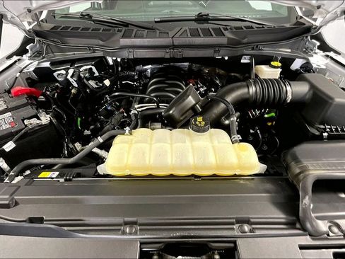 Used 2024 Ford F150 XLT AWD/4WD image 9