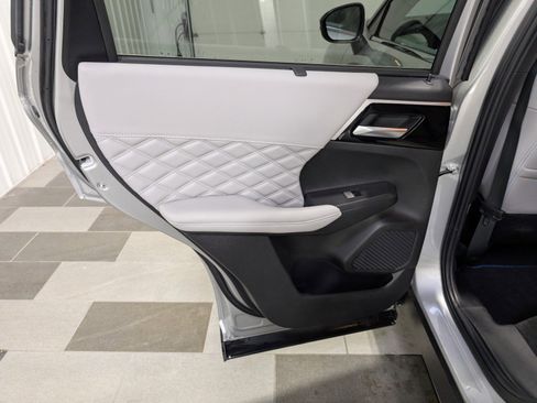 Used 2023 Mitsubishi Outlander SEL 40th Anniversary image 8