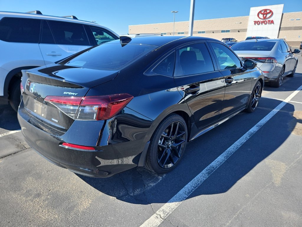 Used 2025 Honda Civic Sport image 3