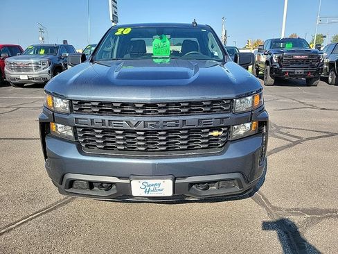 Used 2020 Chevrolet Silverado 1500 Custom w/ Custom Value Package AWD/4WD image 2