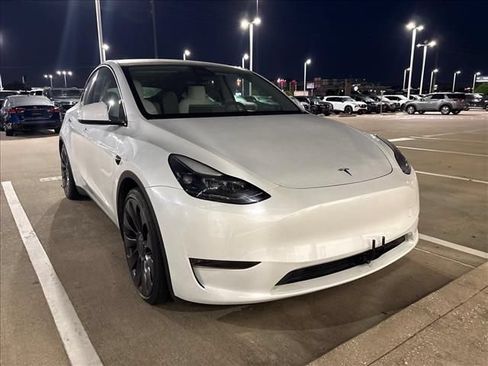Used 2024 Tesla Model Y Performance AWD/4WD image 1