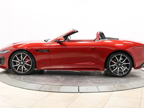 Used 2024 Jaguar F-TYPE R image 9