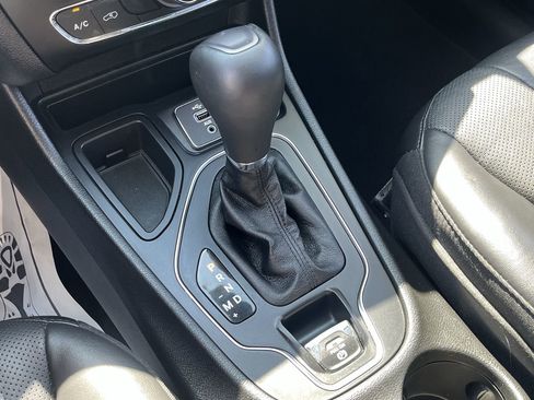 Used 2021 Jeep Cherokee Latitude Lux w/ Sun & Sound Group image 14