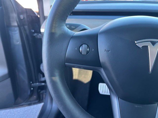 Used 2023 Tesla Model Y Performance AWD/4WD image 22