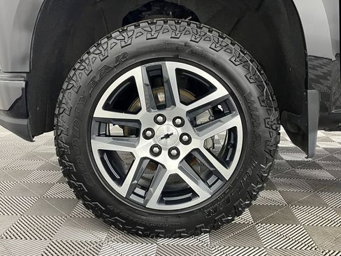 Used 2019 Chevrolet Silverado 1500 Custom Trail Boss w/ Custom Convenience Package AWD/4WD image 20