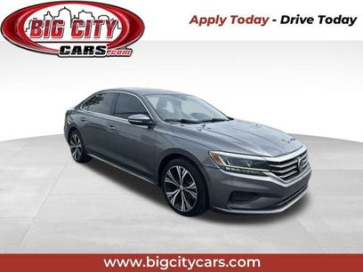 Used 2022 Volkswagen Passat 2.0T SE