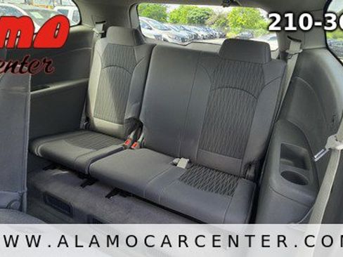 Used 2017 Chevrolet Traverse LS FWD image 30
