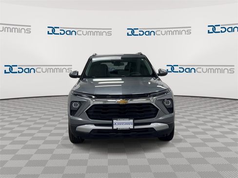 Used 2025 Chevrolet TrailBlazer LT image 3