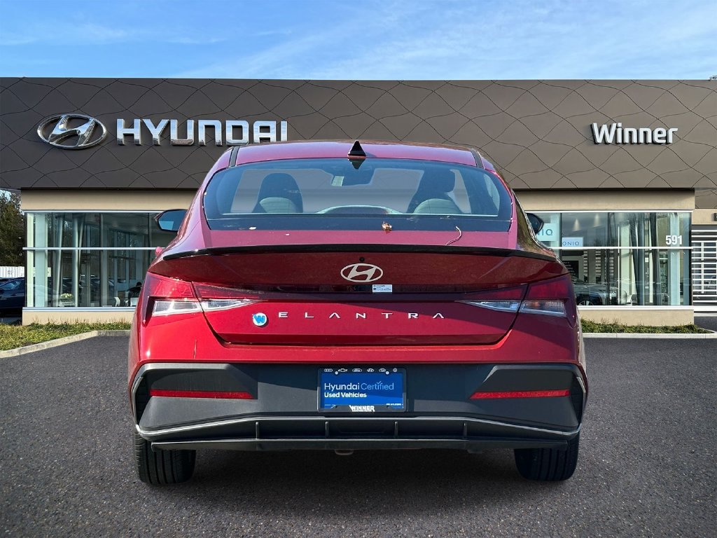 Certified 2025 Hyundai Elantra Sport FWD image 3