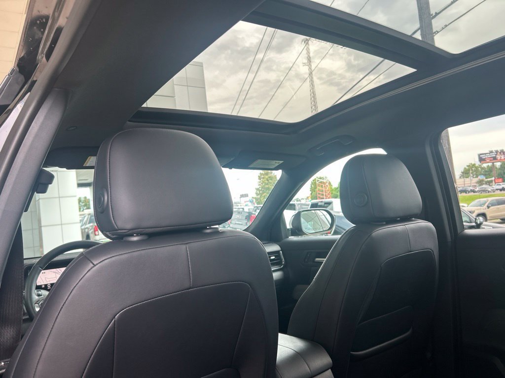 Certified 2026 GMC Terrain AT4 w/ Convenience Package III AWD/4WD image 10