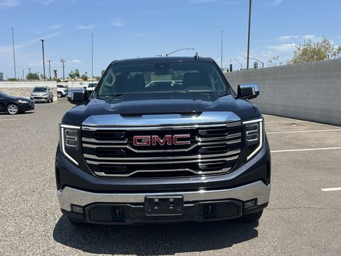 Used 2025 GMC Sierra 1500 SLT RWD image 8