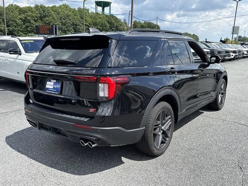Used 2025 Ford Explorer ST AWD/4WD image 7