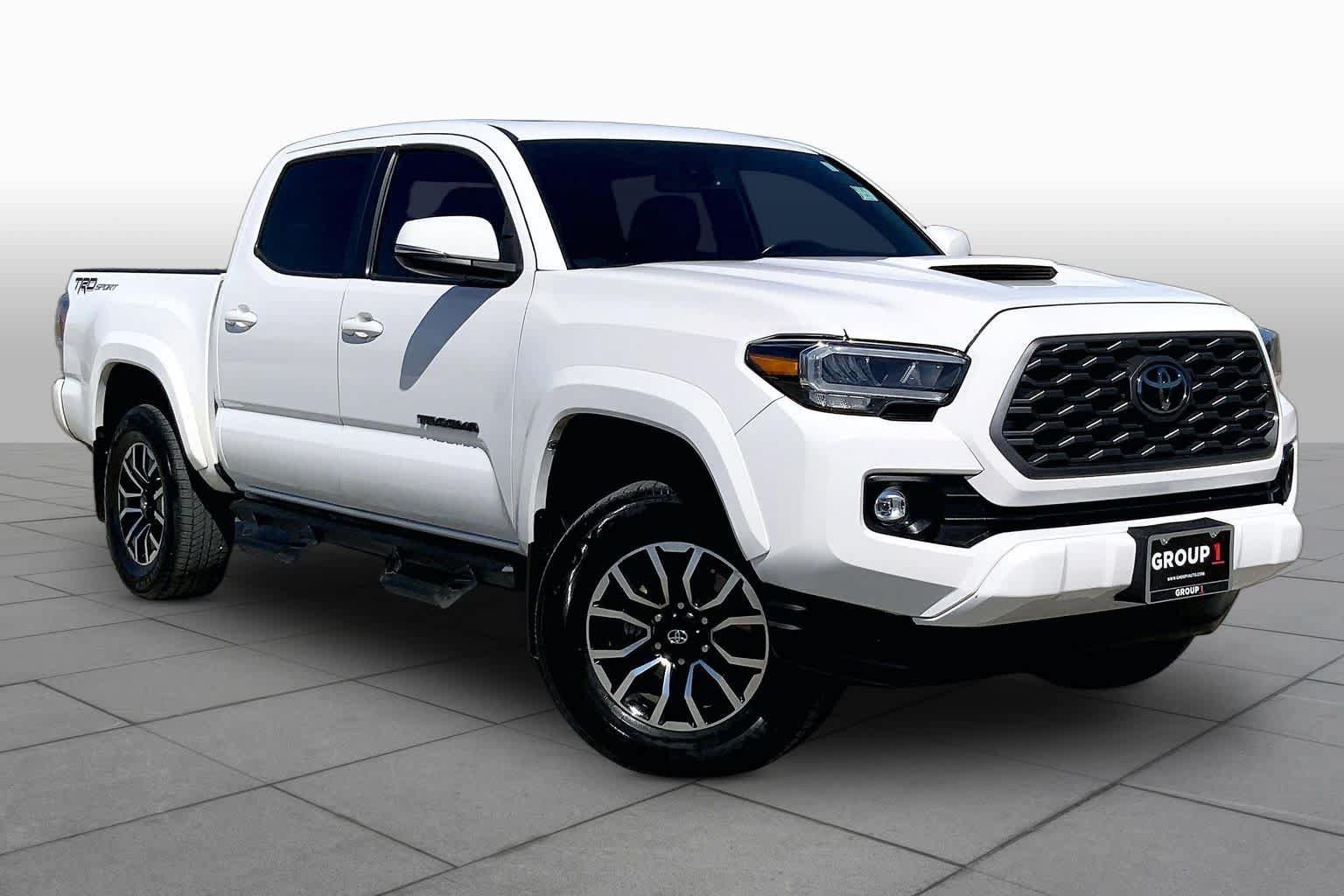 Used 2022 Toyota Tacoma TRD Sport w/ TRD Premium Sport Package RWD image 3