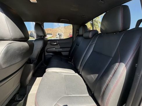 Used 2021 Toyota Tacoma TRD Sport w/ Technology Package RWD image 10