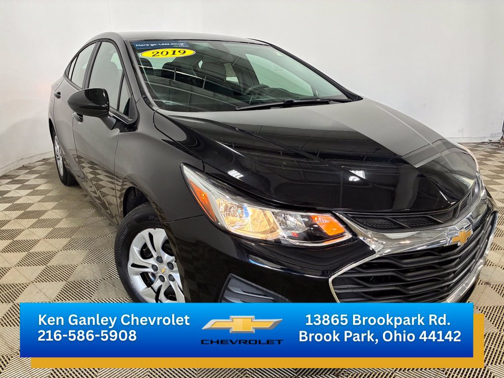Certified 2019 Chevrolet Cruze LS FWD image 4