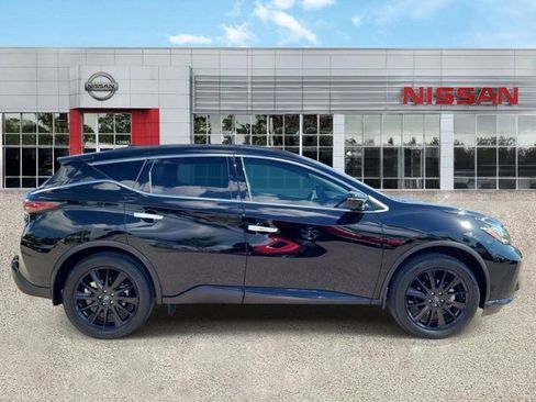 Certified 2024 Nissan Murano SV w/ SV Midnight Edition Package image 3