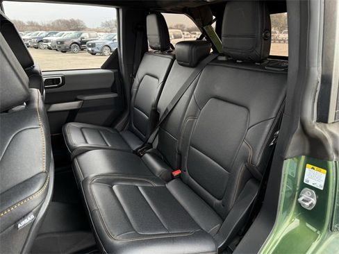 Used 2023 Ford Bronco Badlands image 27