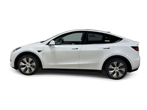 Certified 2023 Tesla Model Y Long Range AWD/4WD image 3