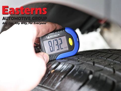 Used 2025 Hyundai Venue Limited image 30