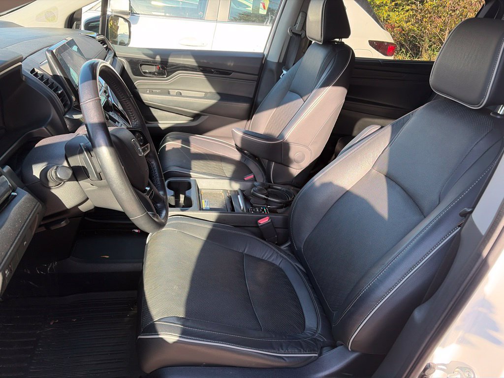 Used 2022 Honda Odyssey Elite image 4