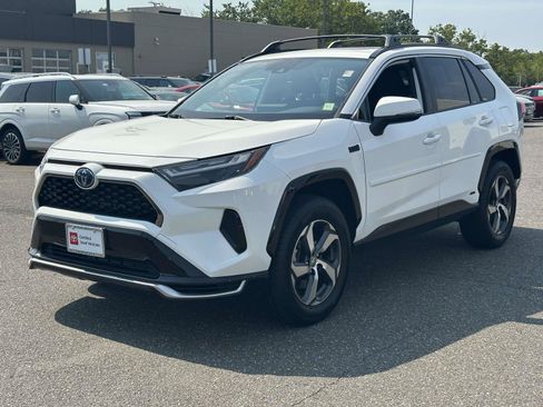 Used 2023 Toyota RAV4 SE w/ Weather & Moonroof Package AWD/4WD image 3