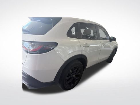 Used 2023 Honda HR-V Sport image 7