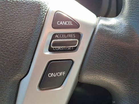 Used 2017 Nissan Titan S image 23