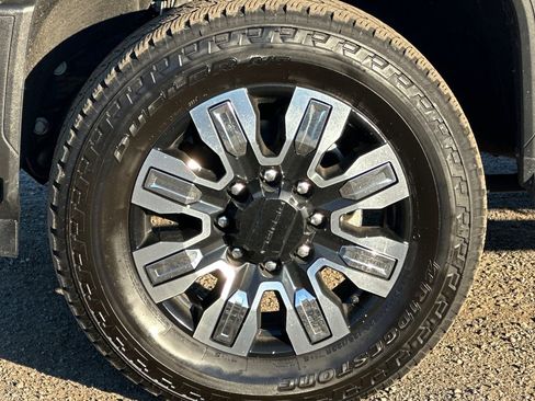 Used 2024 GMC Sierra 3500 Denali w/ Denali Reserve Package image 43