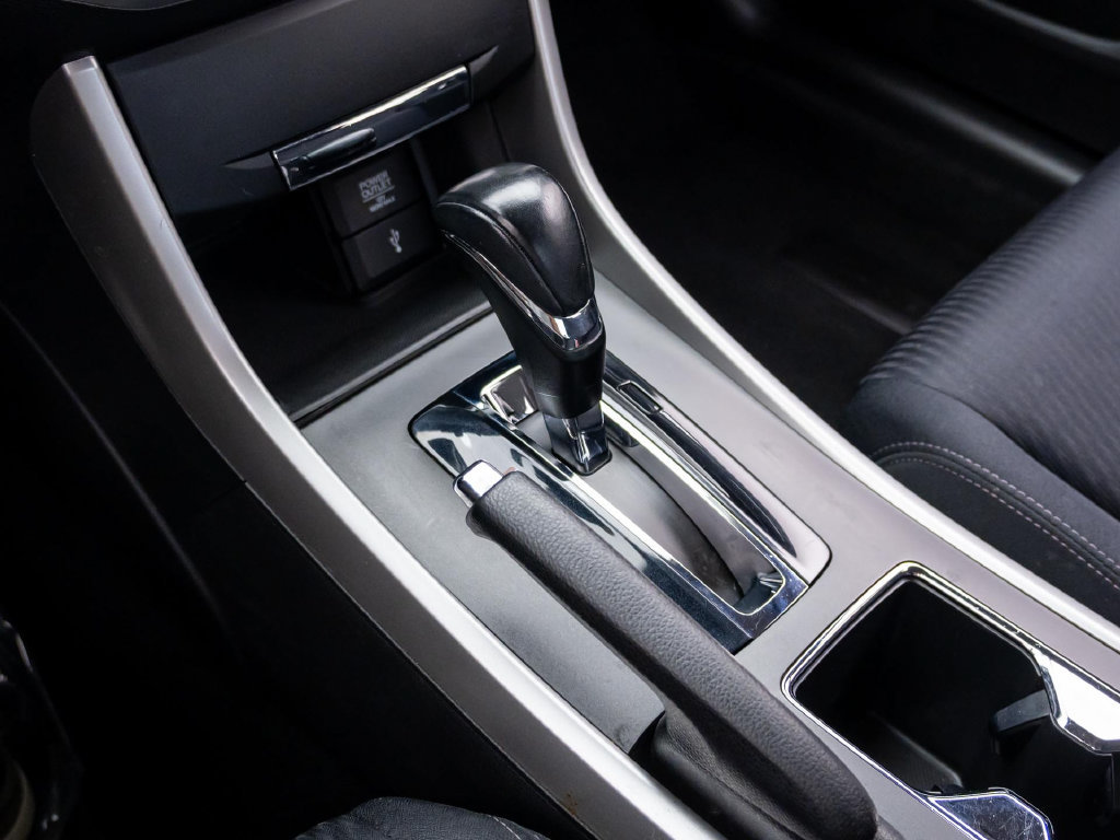 Used 2015 Honda Accord Sport image 14