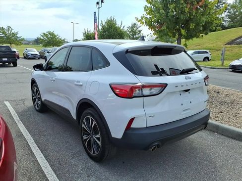 Used 2022 Ford Escape SE w/ SE Sport Appearance Package AWD/4WD image 10