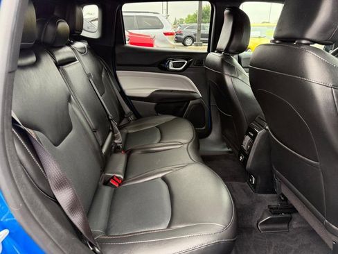 Used 2023 Jeep Compass Limited w/ Sun and Sound Group AWD/4WD image 7