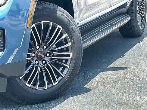 New 2026 GMC Yukon XL Elevation AWD/4WD image 3