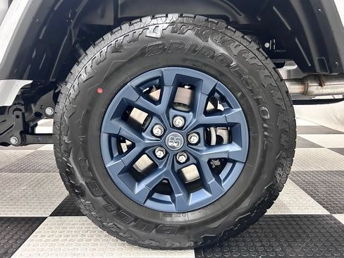 New 2026 Jeep Gladiator Sport AWD/4WD image 8