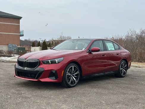 New 2026 BMW 530i xDrive w/ M Sport Package AWD/4WD image 3