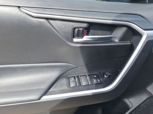 Used 2024 Toyota RAV4 XLE w/ Convenience Package image 17