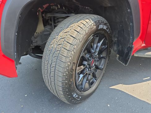 Certified 2025 Toyota Tundra Limited w/ TRD Off-Road Package AWD/4WD image 35