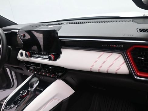 Used 2024 GMC Canyon AT4X image 2