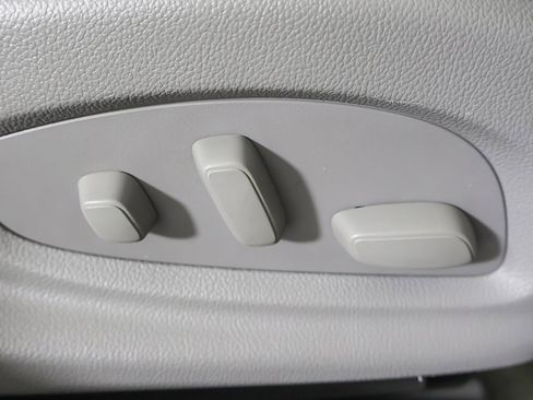 Used 2018 Chevrolet Impala LT image 32