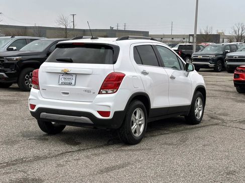 Used 2018 Chevrolet Trax LT w/ LT Convenience Package image 5