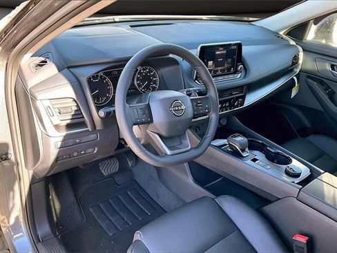 New 2026 Nissan Rogue SV image 7