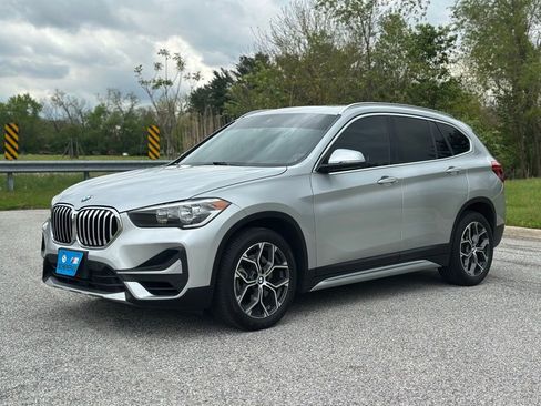 Used 2021 BMW X1 sDrive28i w/ Convenience Package FWD image 3