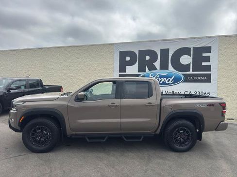 Used 2022 Nissan Frontier PRO-4X w/ Pro-4X Premium Package AWD/4WD image 2
