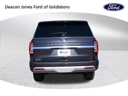 Certified 2023 Ford Expedition Platinum image 4