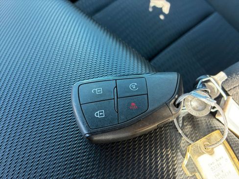Used 2025 Chevrolet Equinox LT FWD image 21