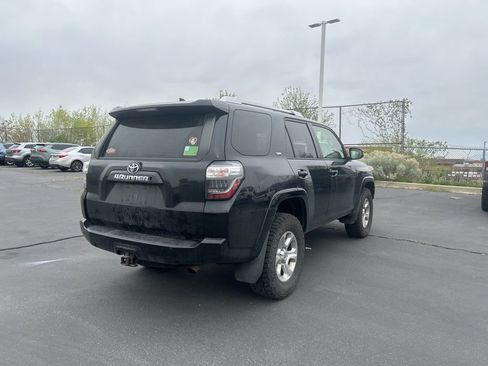 Used 2018 Toyota 4Runner SR5 image 4