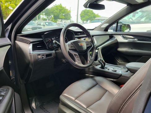Used 2024 Cadillac XT5 Premium Luxury FWD image 9