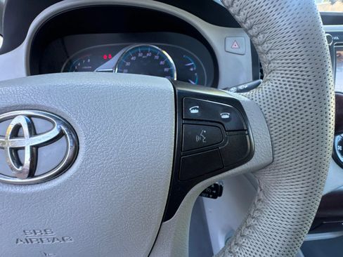 Used 2011 Toyota Sienna XLE w/ XLE Navigation Pkg FWD image 29