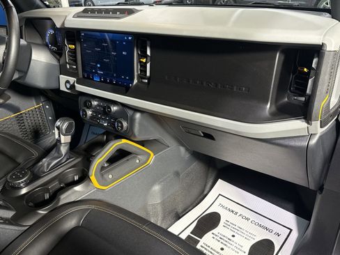 Used 2023 Ford Bronco Badlands w/ Sasquatch Package image 35