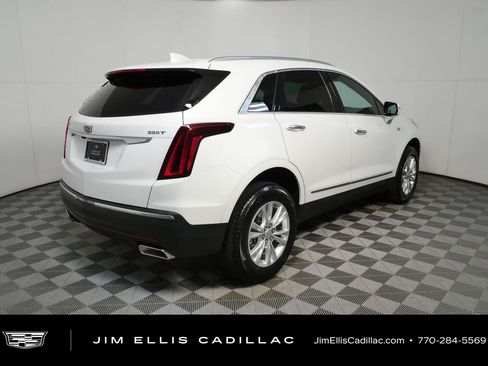 Used 2025 Cadillac XT5 Luxury FWD image 3