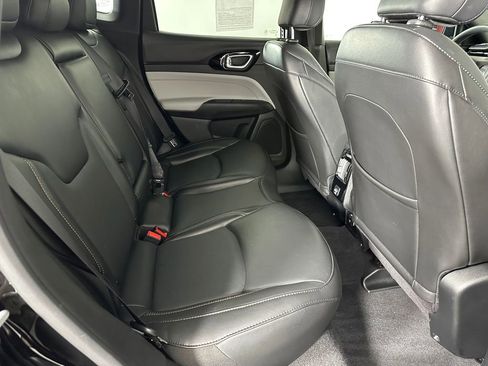 Used 2023 Jeep Compass Limited image 28